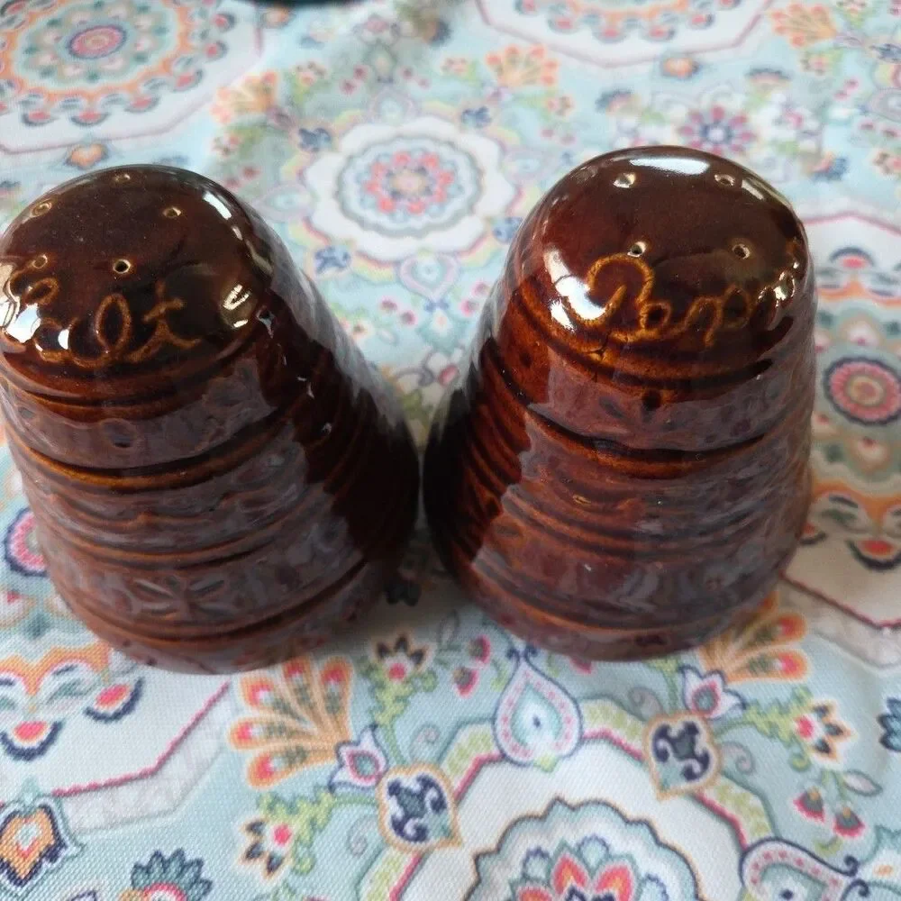 Vintage Marcrest Stoneware Brown Daisy Dot Salt and Pepper Shakers Set
